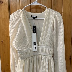 Express Cream Long Sleeve Dress